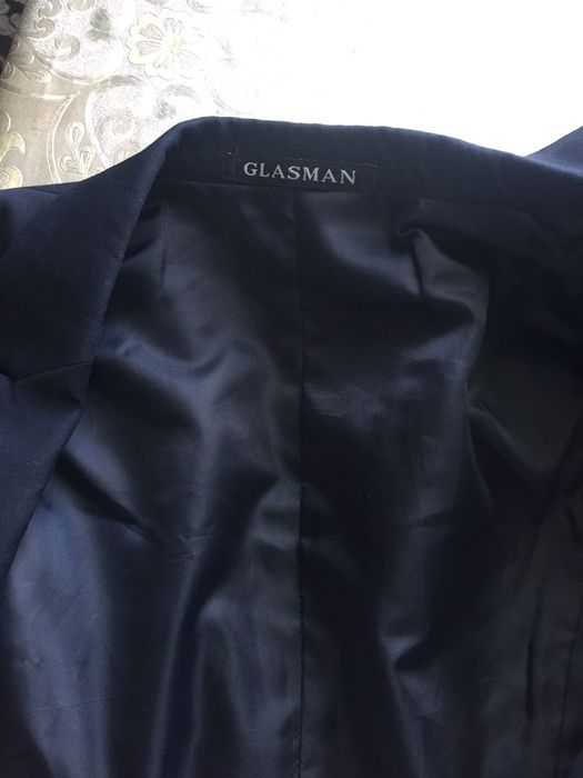 Продам пиджак юбку на девочку