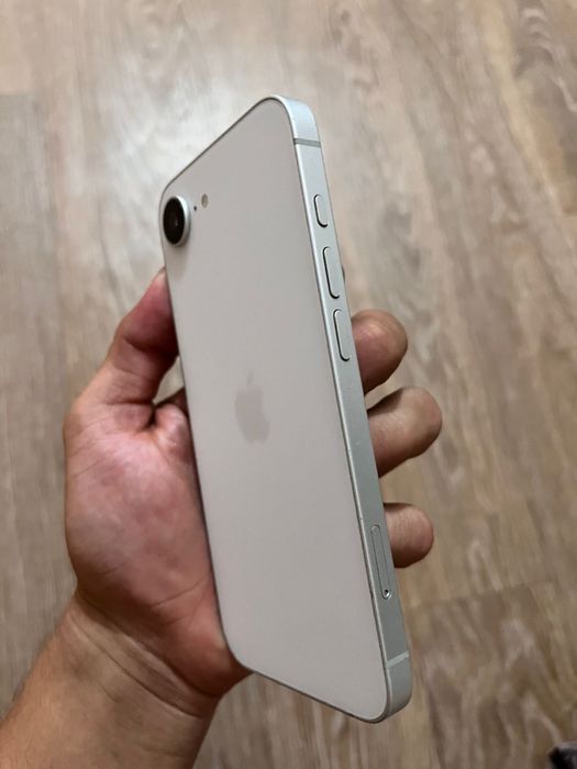 Iphone 16e, АКБ-100%