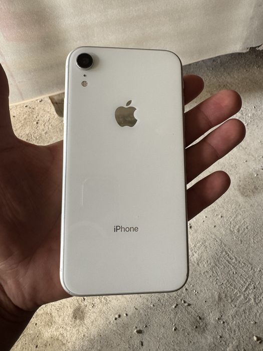 Iphone xR sotiladi