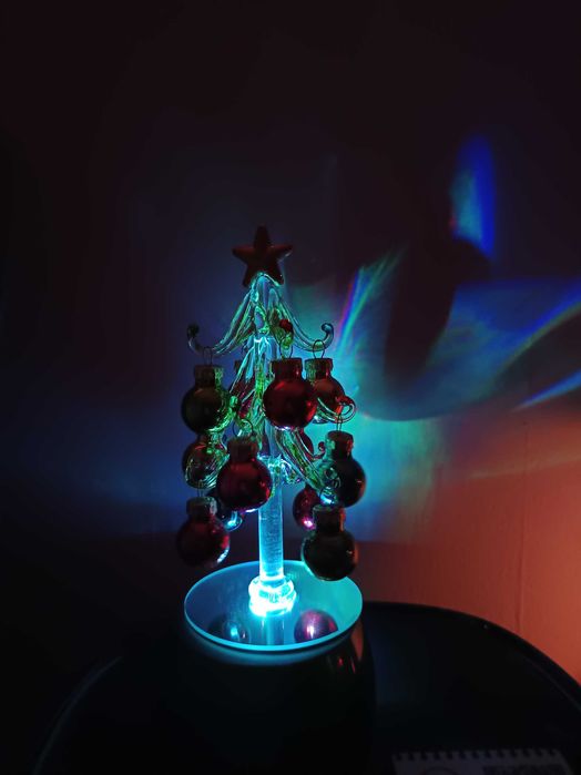 Коледна светеща елха