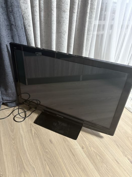 Телевизор Panasonic TX-PR42C10