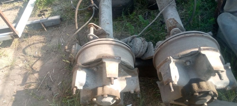 Продам оси прицепа КамАЗ... барабаны