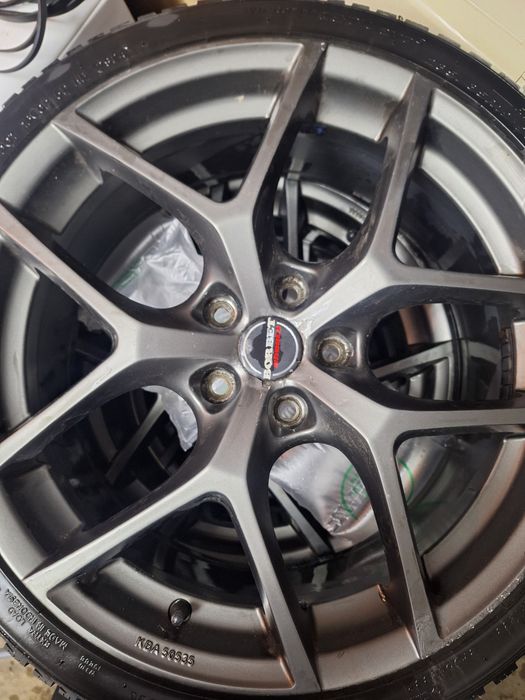 Jante Aliaj BORBET Y Black r19 cu cauciucuri Hankook.
