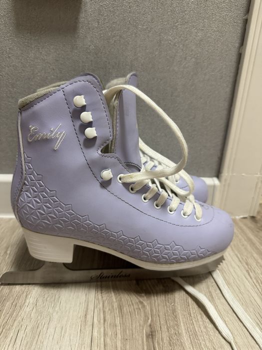 Продам коньки 37 размер