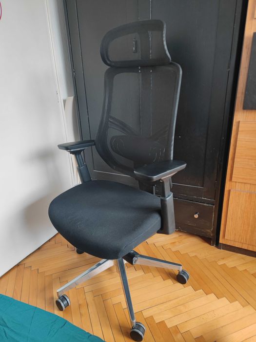 Ергономичен офис стол ChairPro 1000 HL - черен / Употребяван Стол