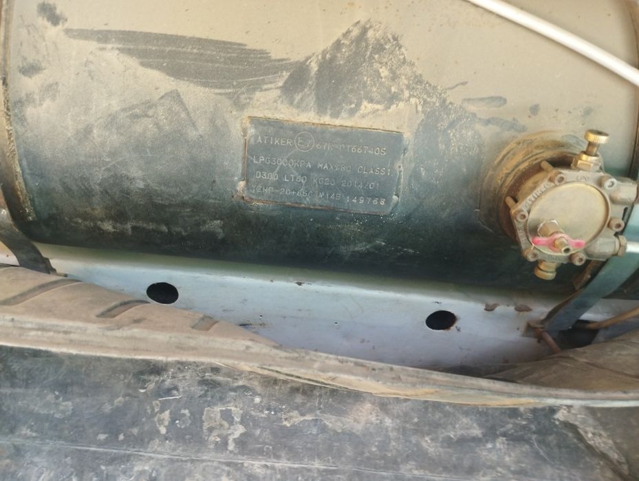 Propan 50 talik Balon Sotiladi Xavo chiqardigoni bor