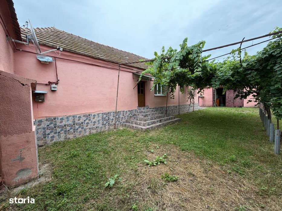 Casa de vanzare 255mp utili, 1974mp teren - Balomir