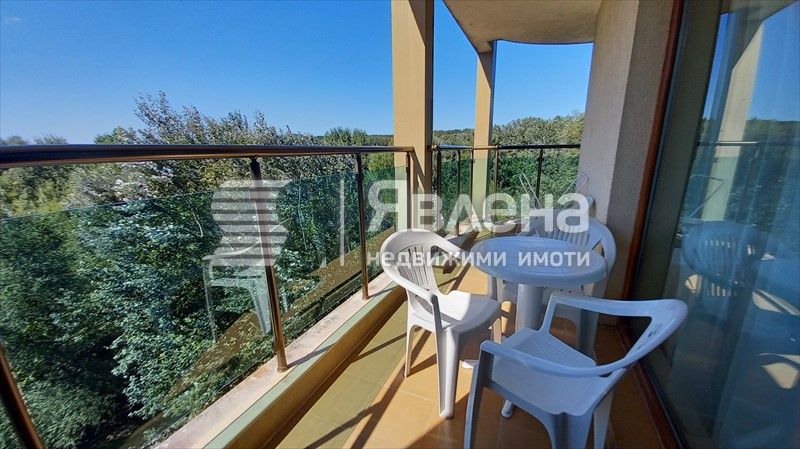 Продава се Двустаен апартамент в Приморско - 65 кв.м за 1628 €/кв.м - Снимка #4