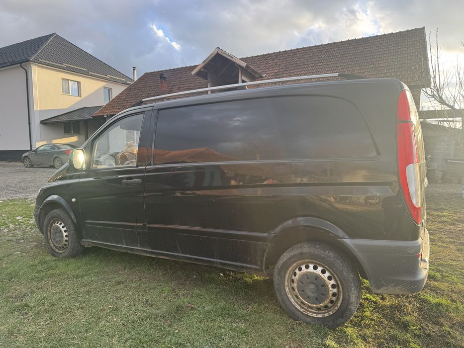 Mercedes-benz vito neagra