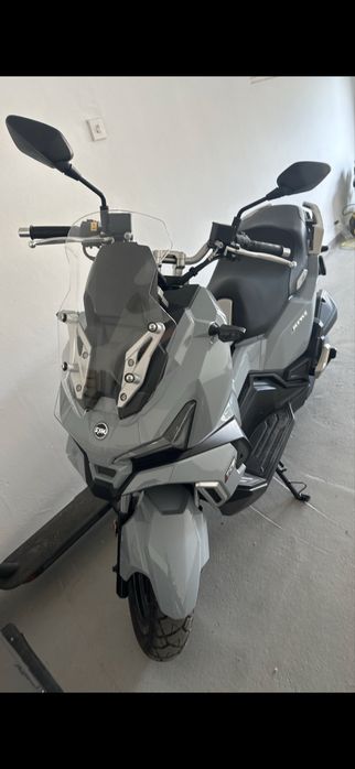 Scuter sym adx 125