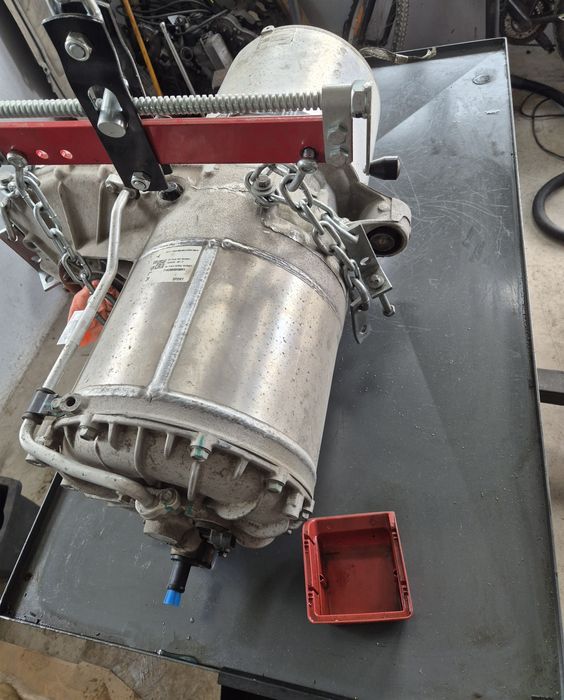 Reparatie autovehicule Tesla