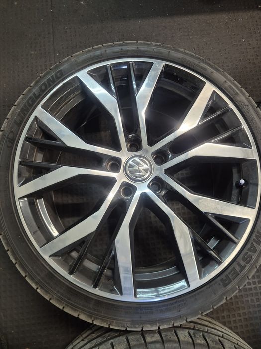 Оригинални джанти VW Golf 7 GTI Santiago 5x112 19  цола  5G0601025M