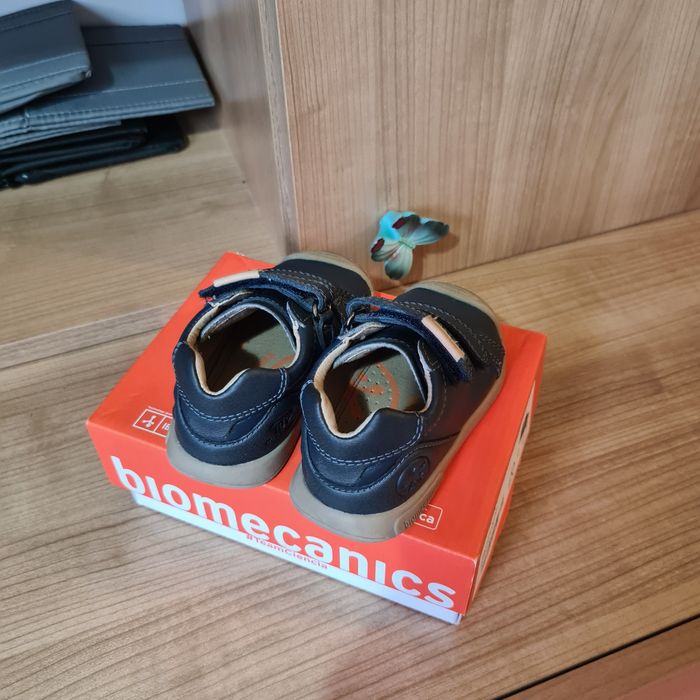 Pantofi Biomecanics, 20