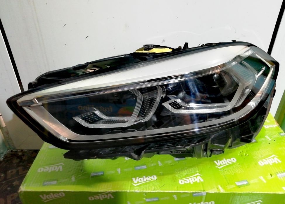 Фар Фарове за BMW 1 F40 / БМВ 1 Ф40 BMW LED.