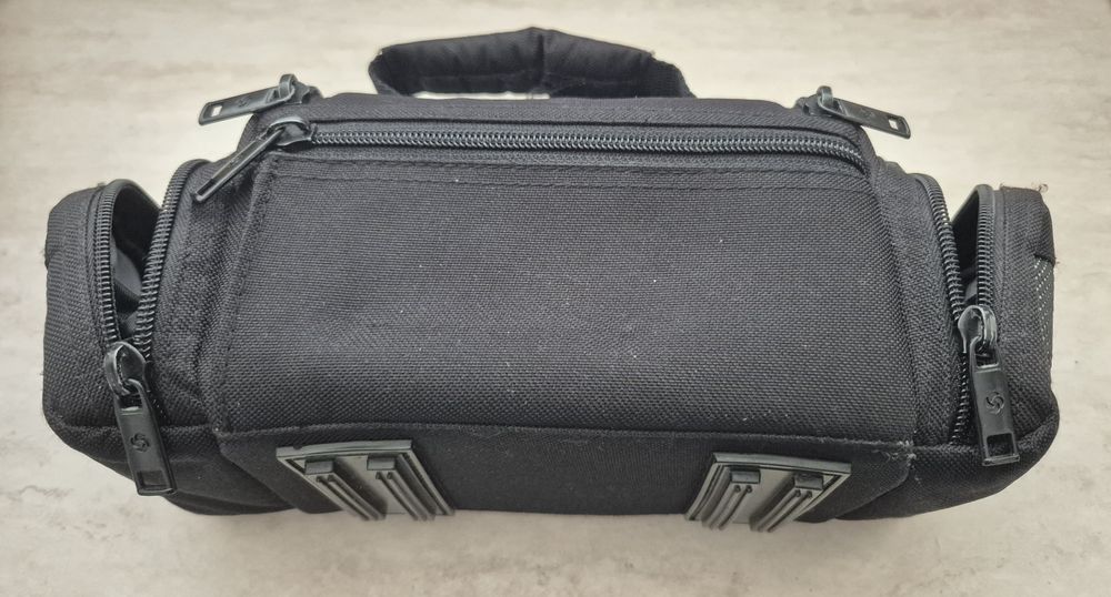 Sony MiniDV DCR-HC24E (Defect mecanic casetă) + Geantă Samsonite
