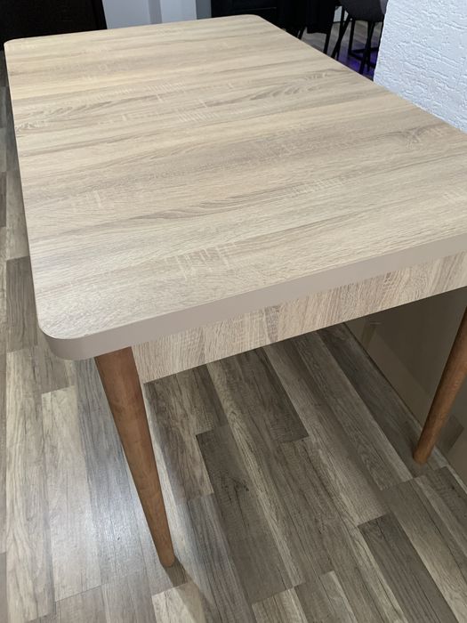 Разтегателна трапезна маса