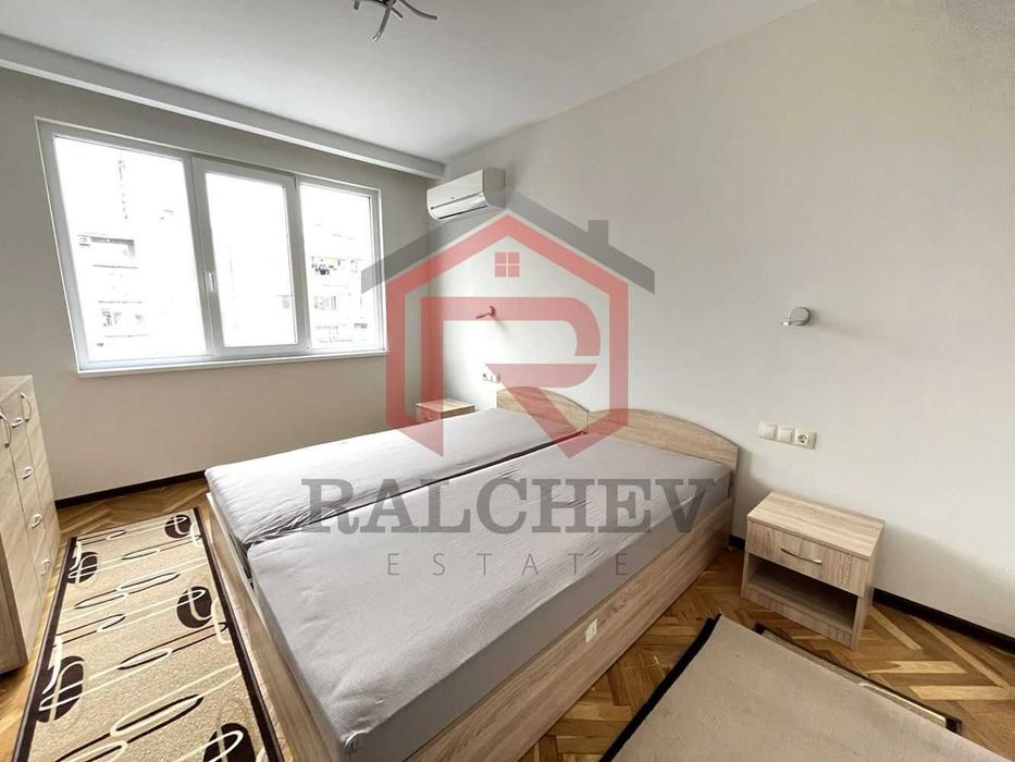 Тристаен апартамент с Морска панорама / Общината