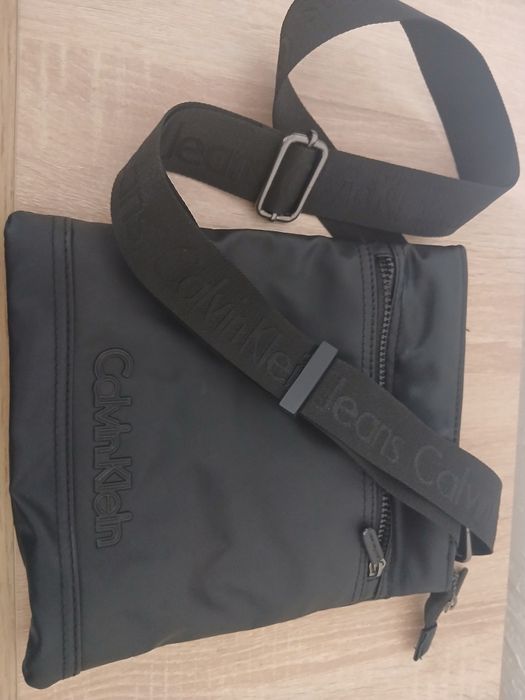 Срочно продам кепки и сумки!