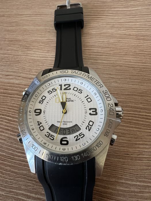 Часовник National Geographic