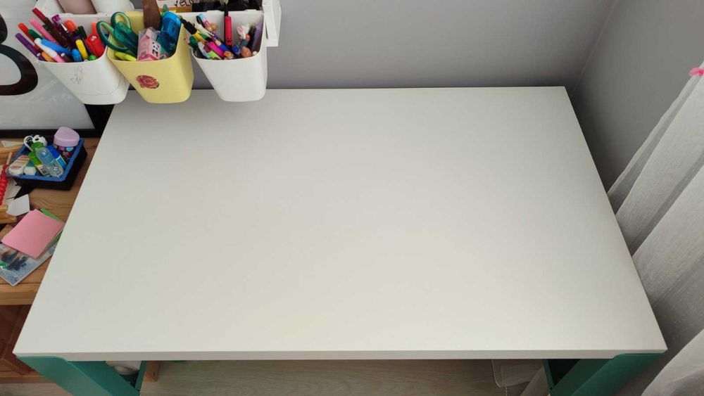 Продавам регулируемо бюро IKEA PÅHL