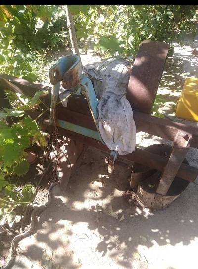 Продавам Трактор