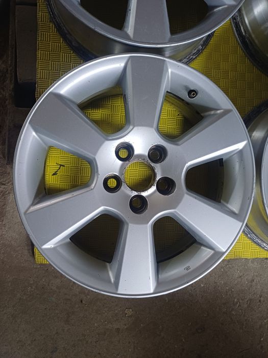 Диски R17  на LEXUS