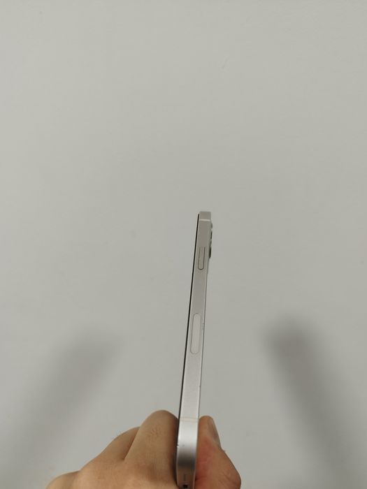 iPhone 12  white