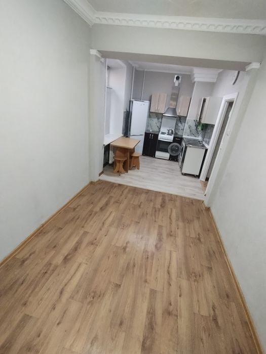 Продам квартиру в сталинке