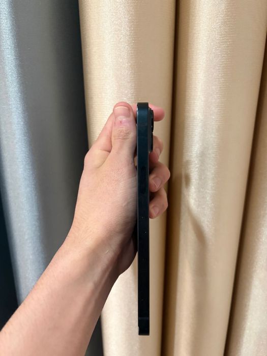 Продам айфон 14 плюсь