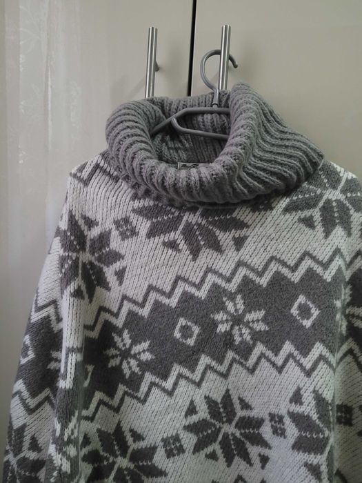 Poncho - cardigan Dama- gri cu alb