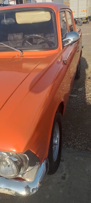Moskvich 412 sedan Osvejit kraska bòlgan