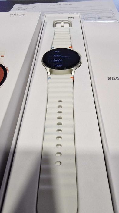 Часовник Samsung Galaxy Watch7 40mm 1г гаранция + резервна каишка