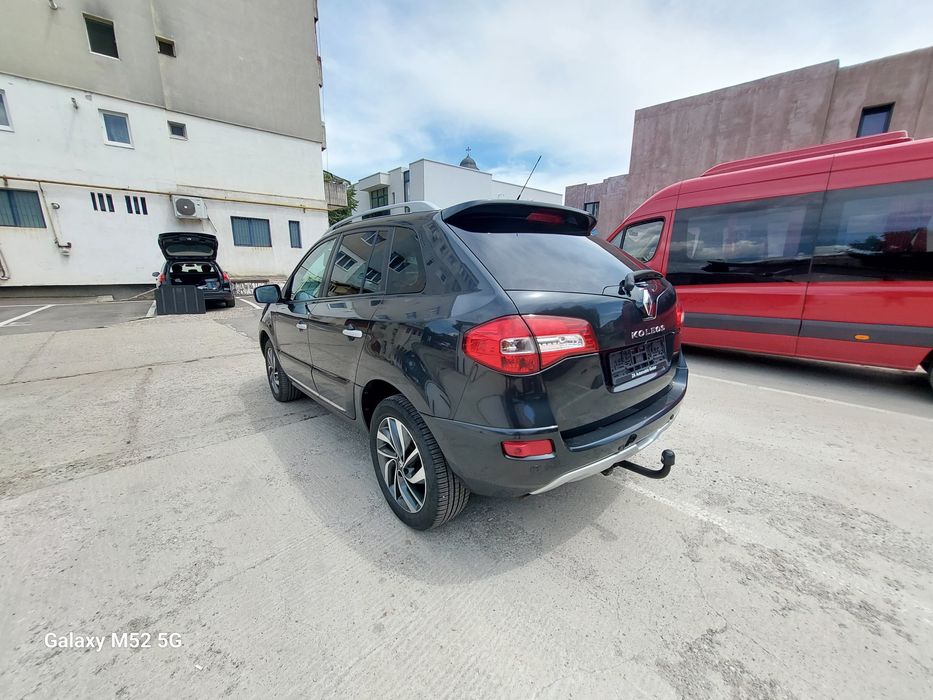 Renault koleos 2.0 dci 4×4 /Initiale Paris.