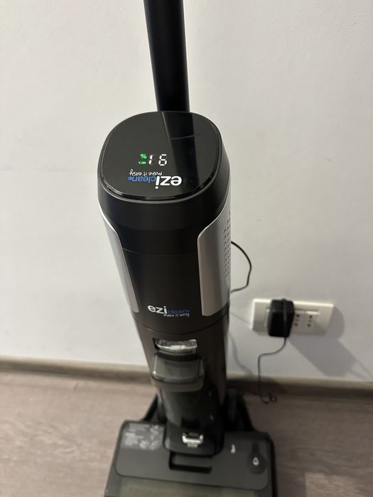 Aspirator cu mop eziclean