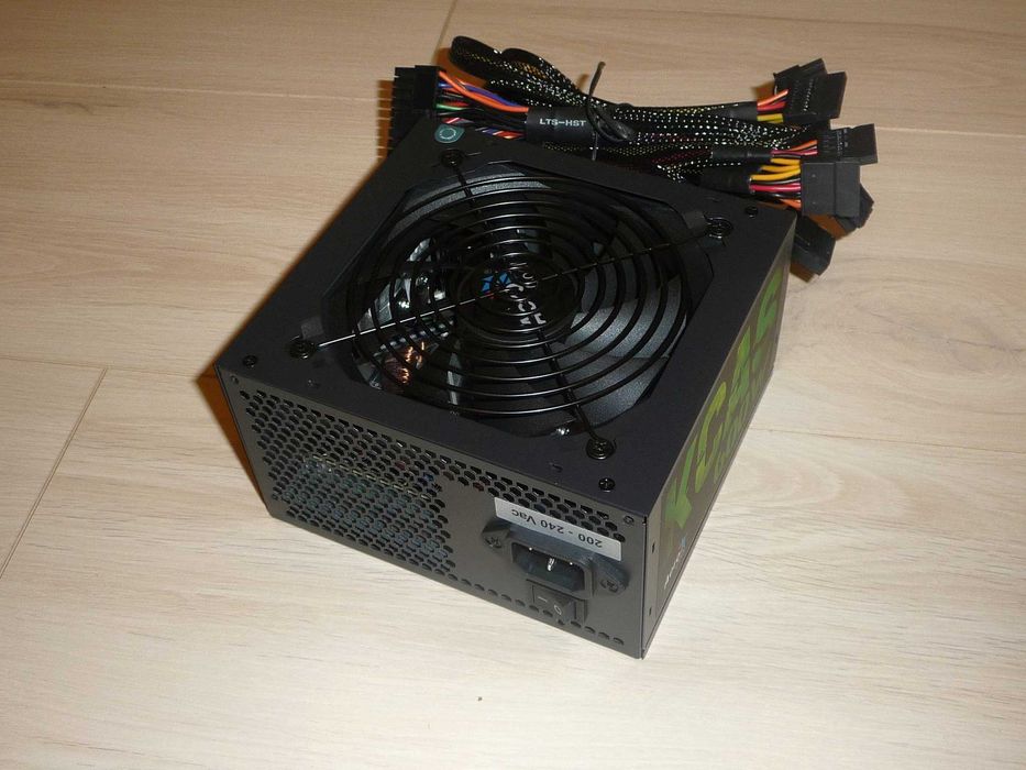 Блок питания Huntkey, Aerocool