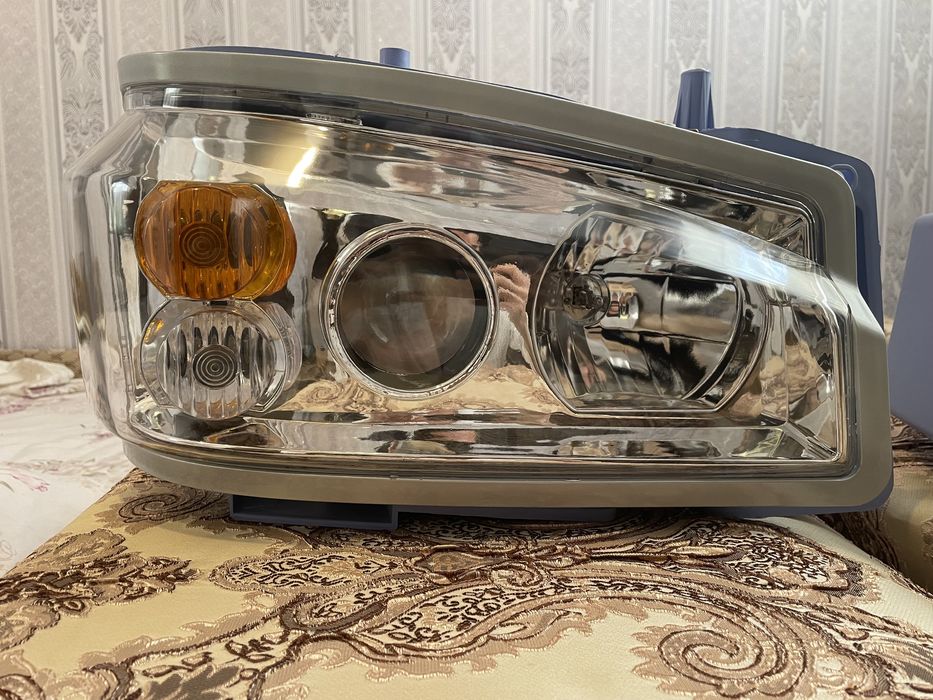 Фара Howo SINOTRUK 380/336 (Хово) левая и правая