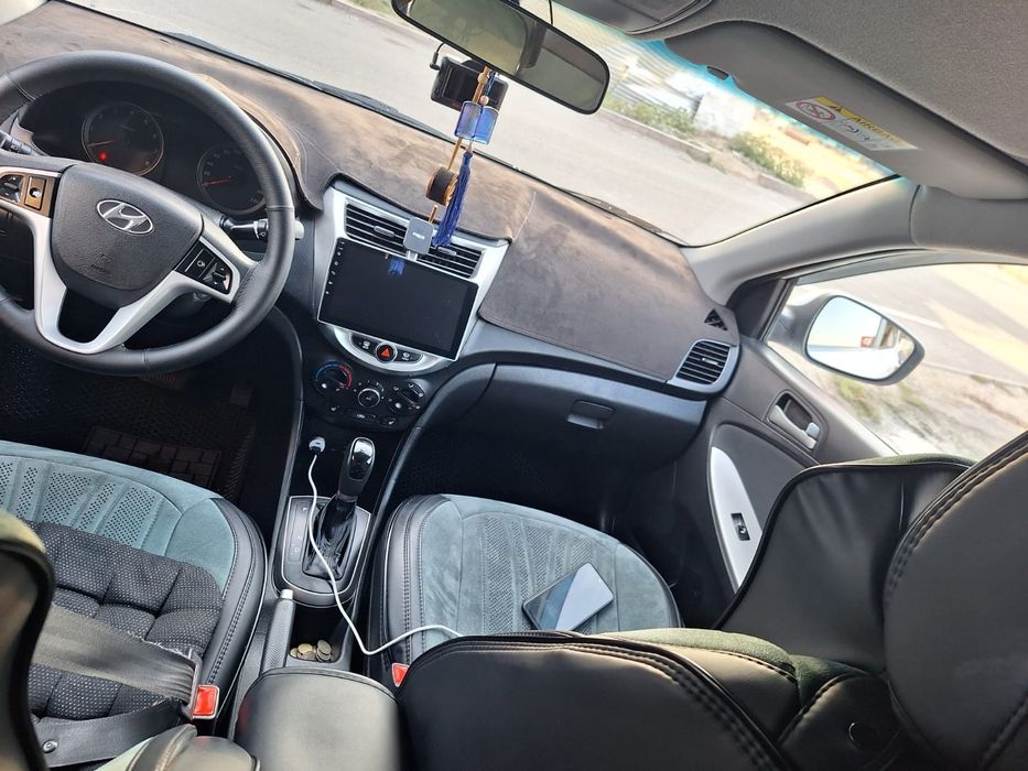 Срочно продам Hyundai Solaris