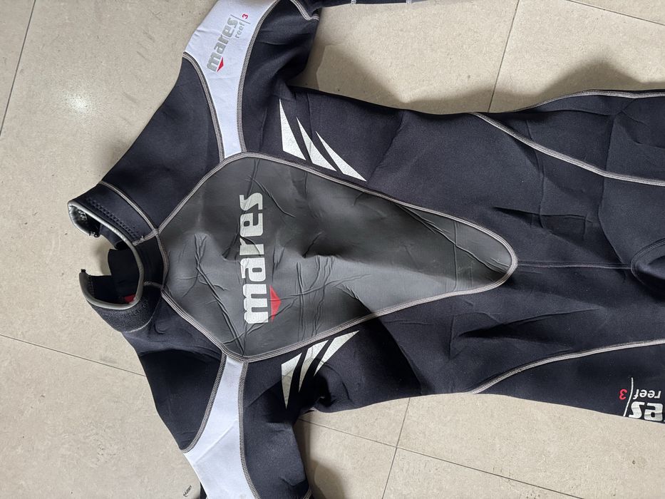 costum de scufundari