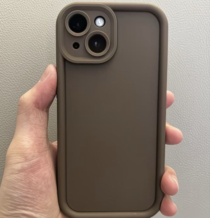 Чехлы для iPhone 15 plus