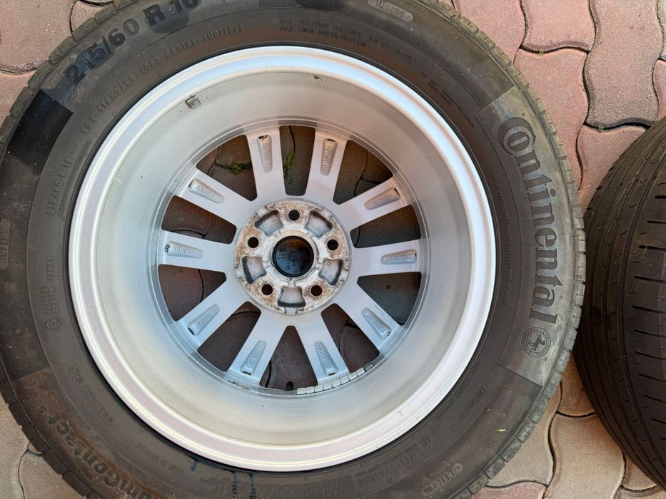 Jante de alumimiu originale VW Passat B8 R16 cu cauciucuri de vara