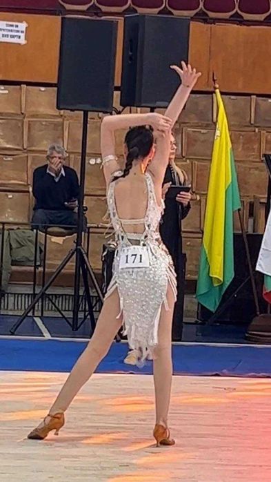 Рокля за латина танци