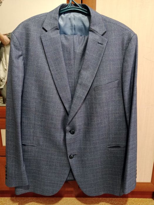 Прдам костюм двойка