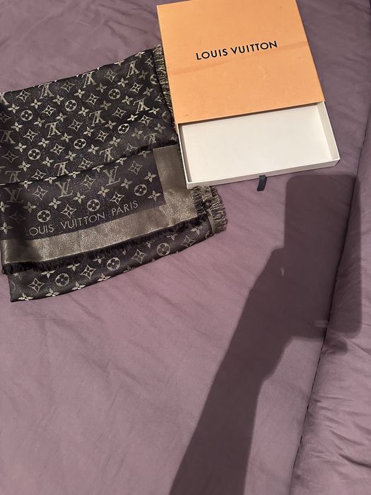 Платок Louis Vuitton, оригинальный.