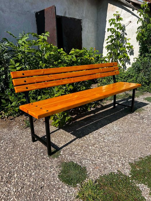 Градинска пейка 185 см – масивно дърво 4 см и метал | Изработка по поръчка
