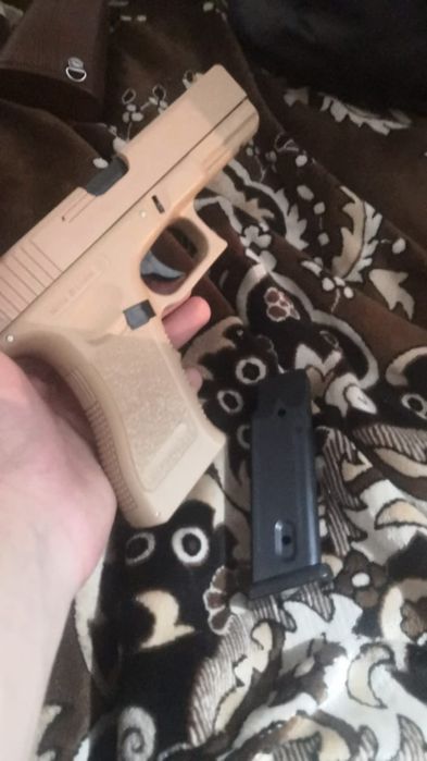 Продаю пистолет игрушечный