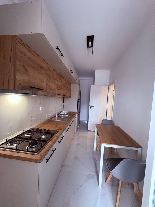 Închiriez garsonieră modernă – Colosseum Residence