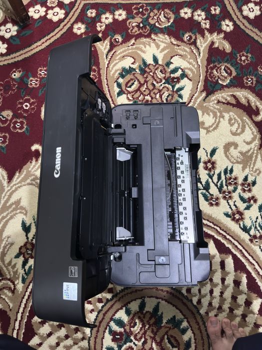 Printer sotiladi srochna