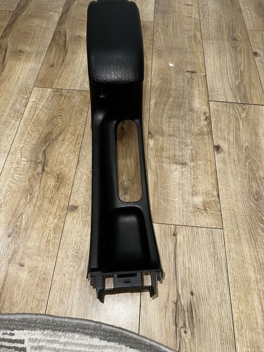 Подлокотник для пассат б3/б4