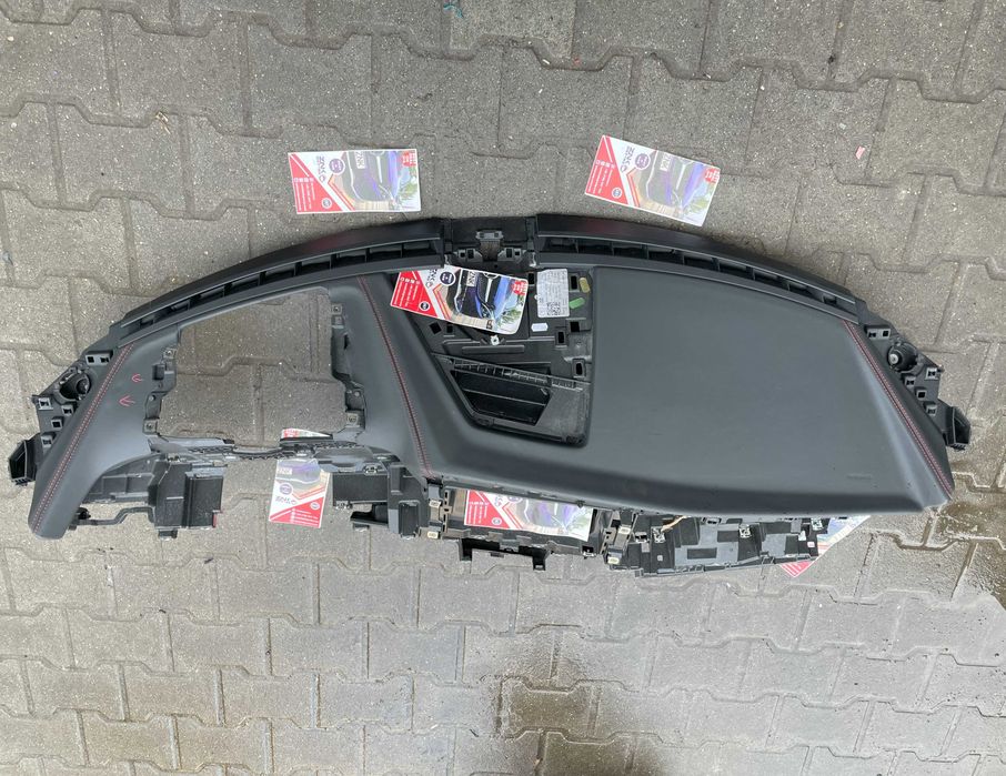 Audi GT E-tron - kit airbag - plansa de bord - centuri de siguranta