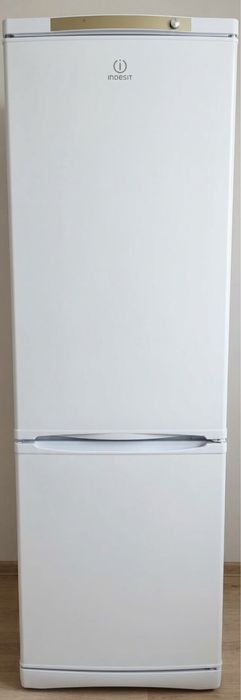 Холодильник в идеальном состоянии Indesit